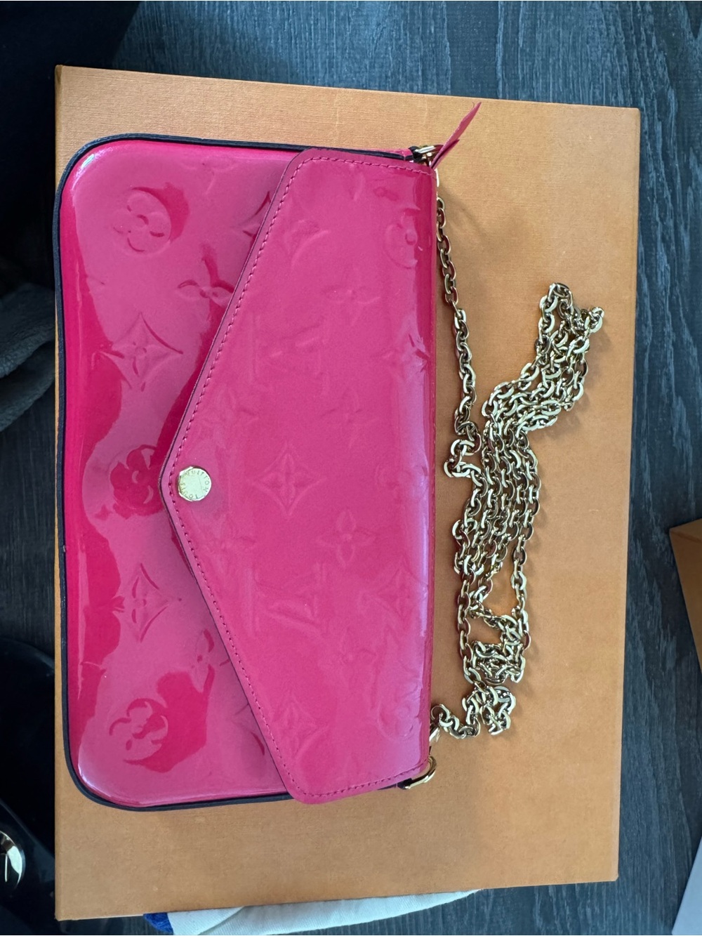 Louis Vuitton Pink Vernis Monogram Envelope Chain Clutch
